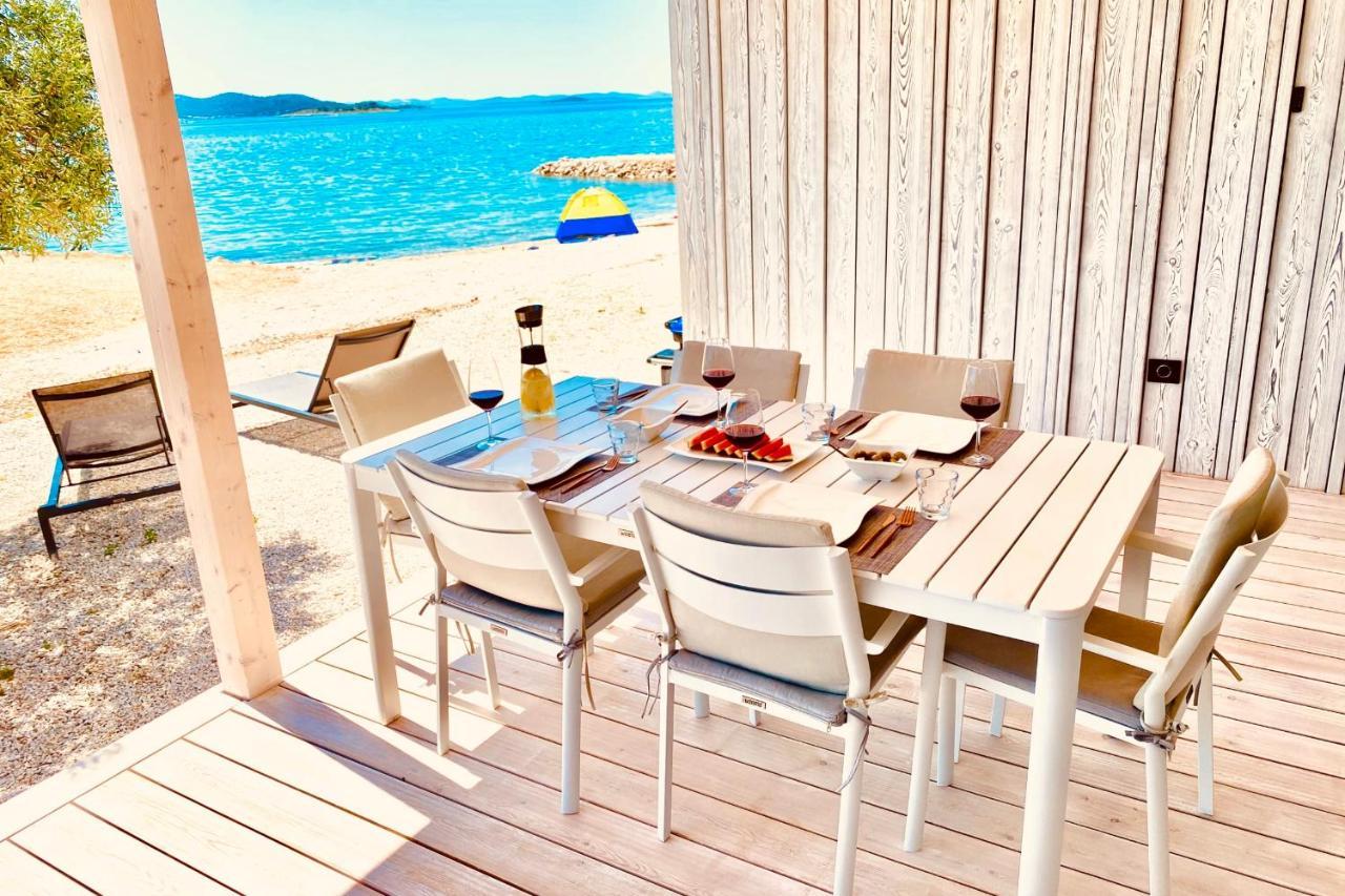 Buqez Eco Resort - Beach Villa 28 - Directly By Beach ドラゲ エクステリア 写真